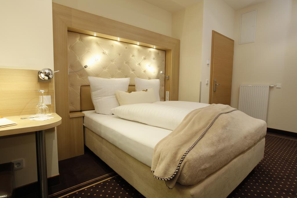 Hotel Villa Will Altwarmbuchen Room photo